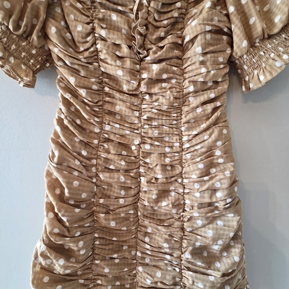 Finders Keepers Rosie Tan Polka Dot Ruched Fitted Feminine Mini Dress Size Small - Picture 9 of 16